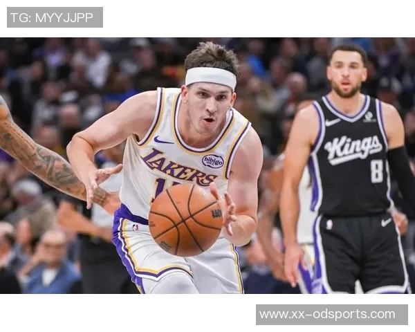 单节17分展现巅峰状态克莱无惧詹东缺阵拉拉维亚助力球队逆袭